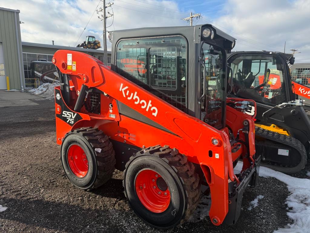 Kubota SSV75PHC Skid Steer Loader