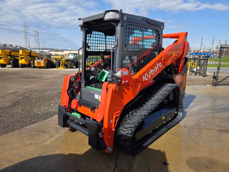 Kubota SVL75-3HFWCC Compact Track Loader